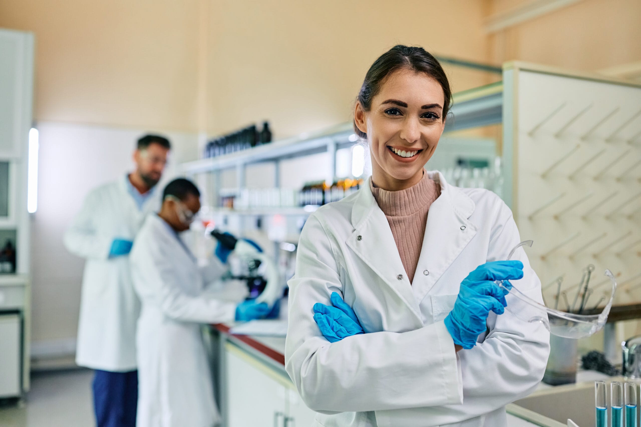 Oprogramowanie dla laboratorium w firmie produkcyjnej – poradnik dla branży spożywczej, chemicznej i farmaceutycznej