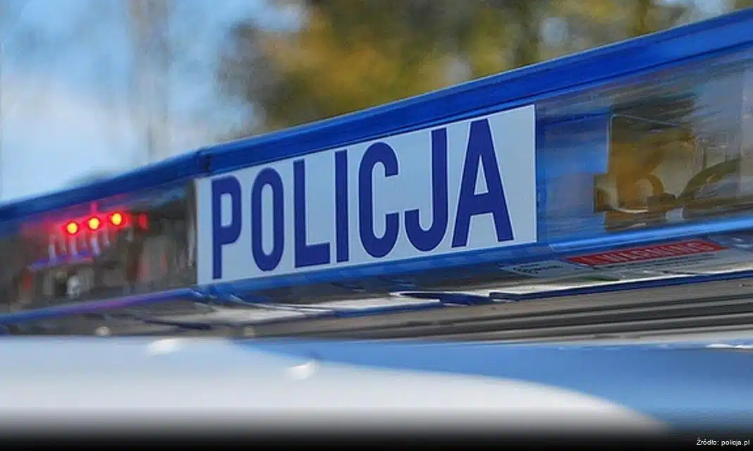 Pułtuscy policjanci dbają o zwierzęta podczas zimowych miesięcy